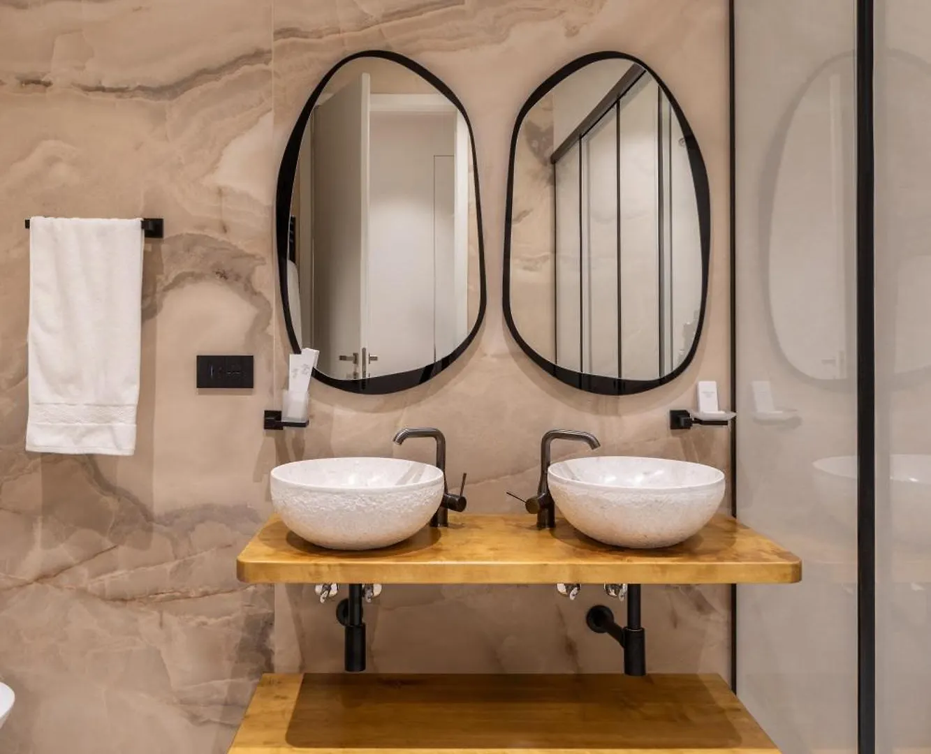 Vater Selected Apartments Tirana