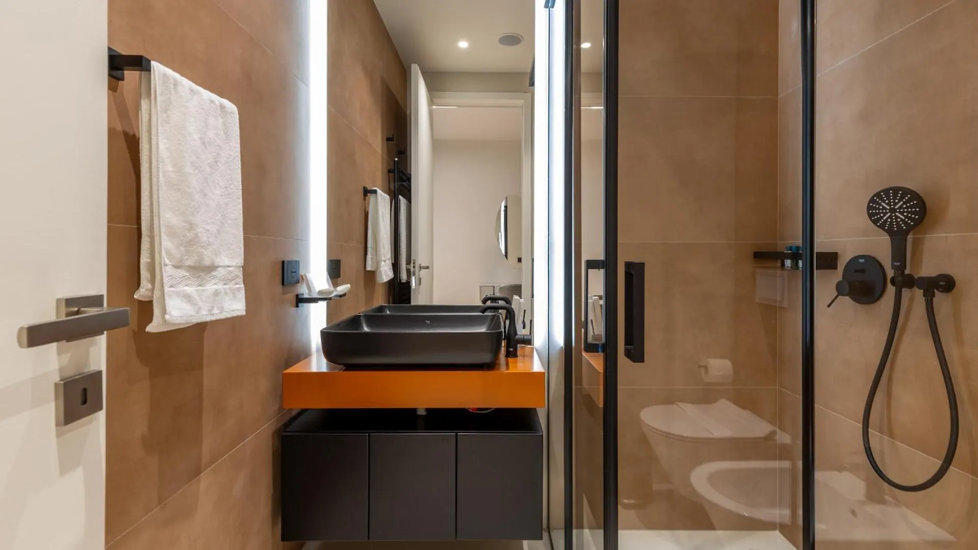 Vater Selected Apartments Tirana 0*,